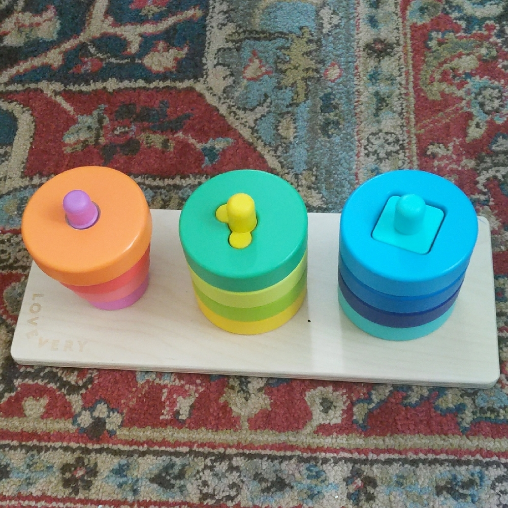 LOVEVERY Twist & Pivot Pattern Puzzle